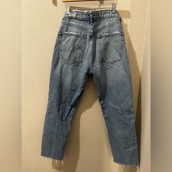 Zara low rise lose fit jeans - Picture 3 of 3